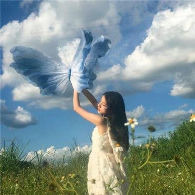 某爆料博主被曝离婚传闻疯传，前后半年直播间画面流出